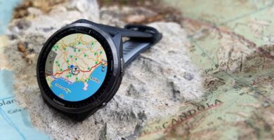 les meilleures montres gps avec cartographie pour les coureurs de trail en 2025